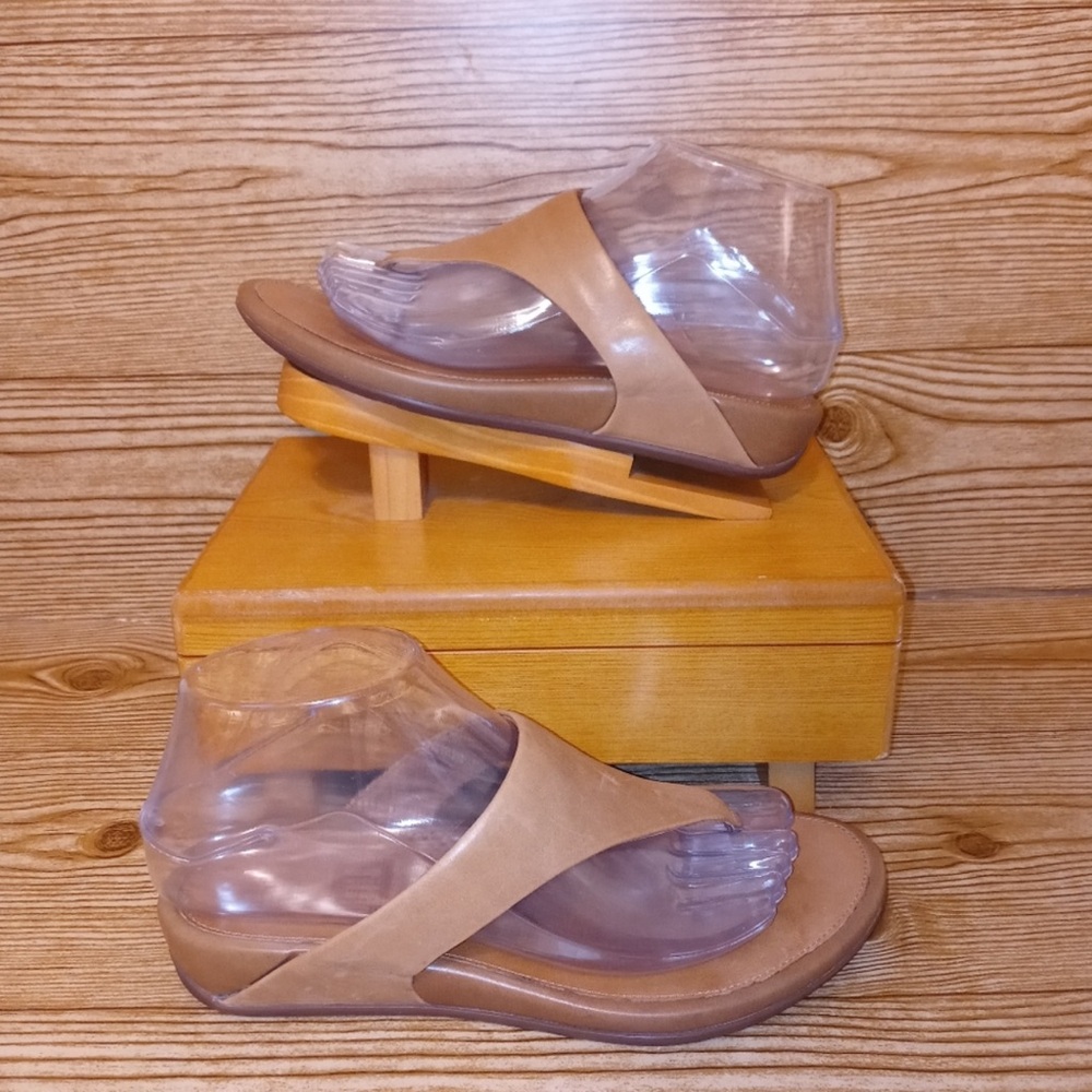 Fitflop lulu top post leather sandals